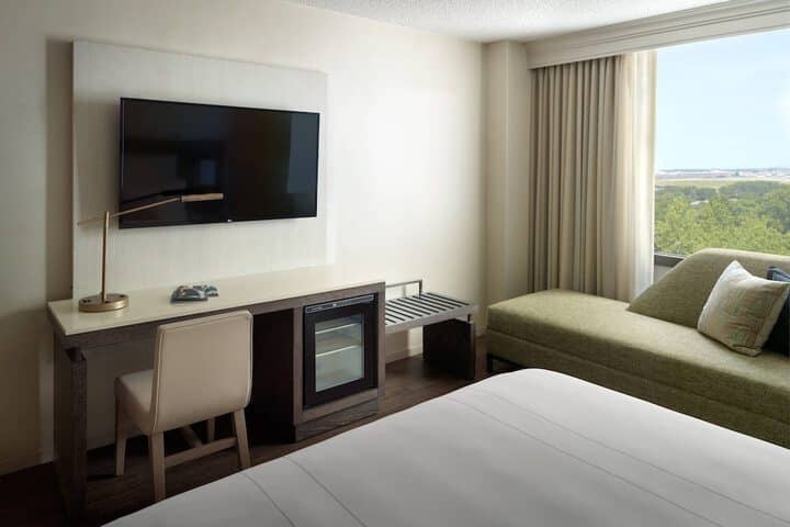 Room 6 of 117